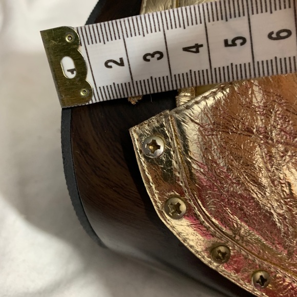 QUPID Gold and Brown Platform Stiletto Heel  Size 7 - Picture 9 of 11